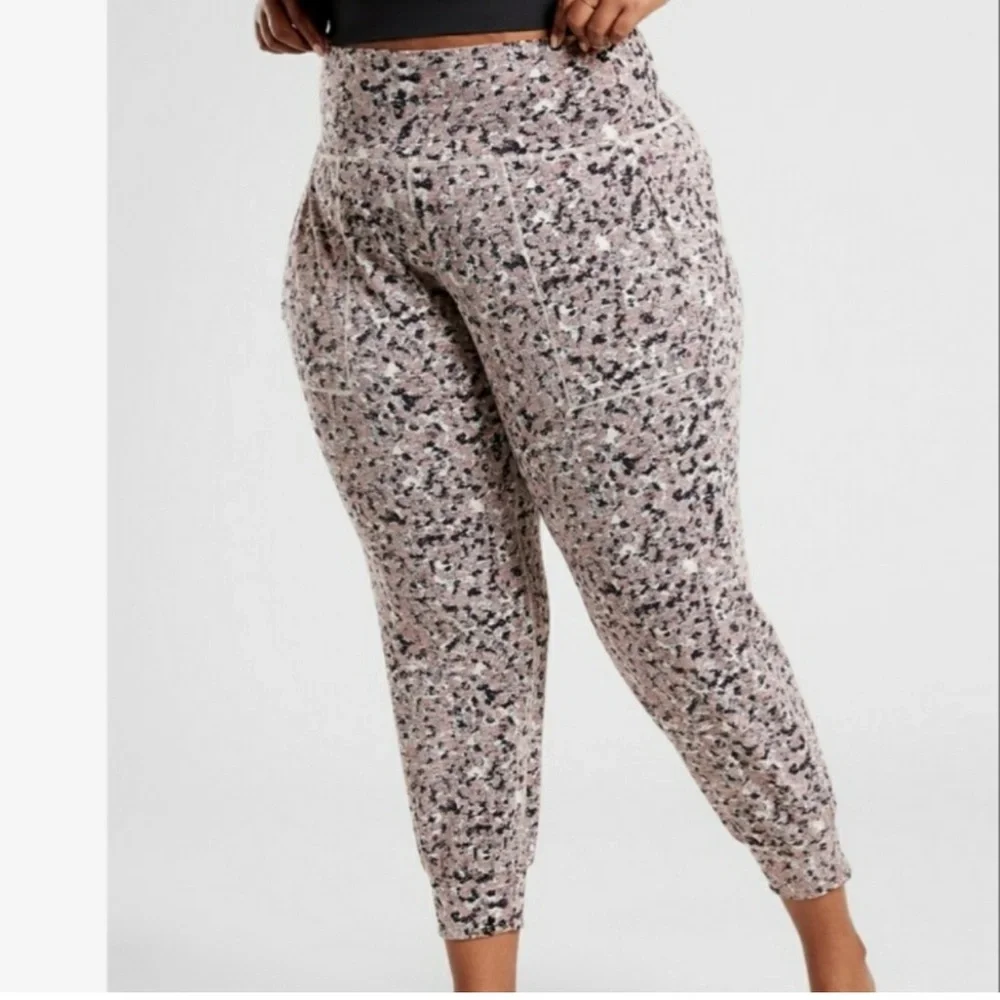 Athleta Salutation Textured Jogger Speckled Print Wide Compression Waistband
